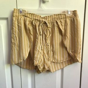 Flowy shorts